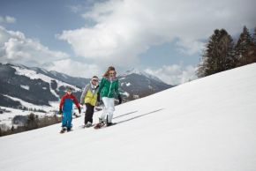 Schneeschuhwandern Snow Shoeing1 (c) Lolin